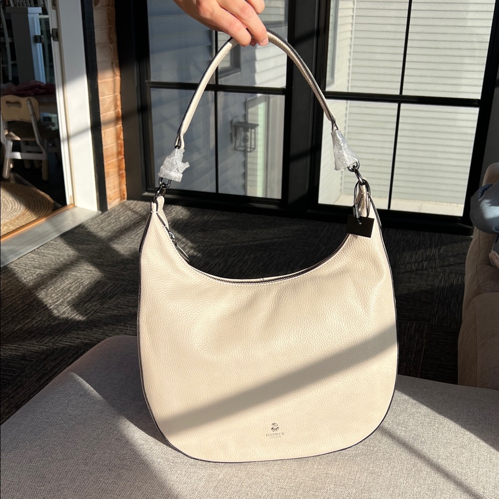 The Aspen Leather Crescent Bag in Ivory